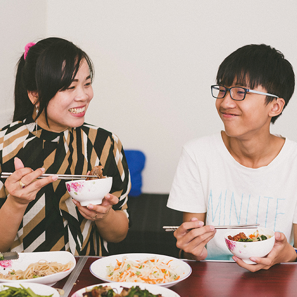 越南姊妹 黎家伶